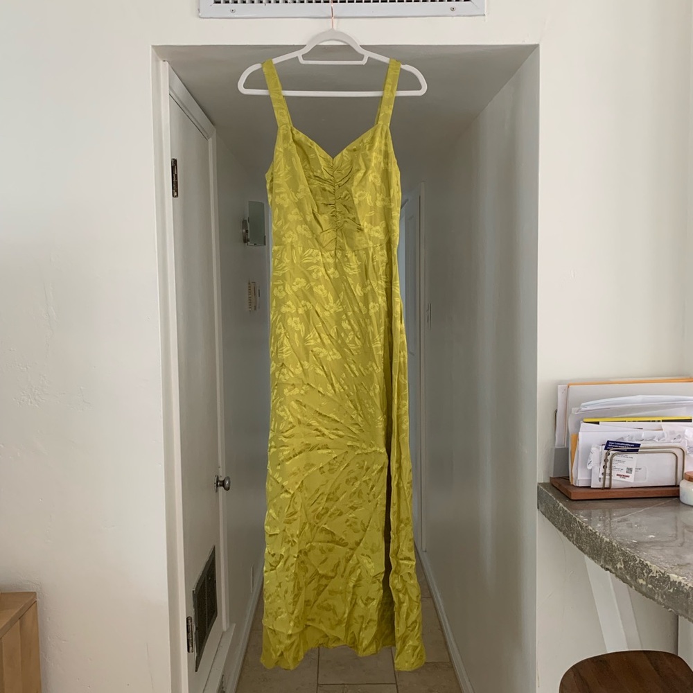 Elegant Yellow Dress